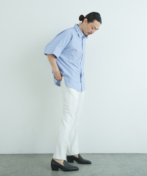 Lui's(ルイス)の「ネオクラシックピンタックスリムパンツ(スラックス・メンズ・オフホワイト/ブラック/グリーン・SMALL/MEDIUM)」の11枚目の写真