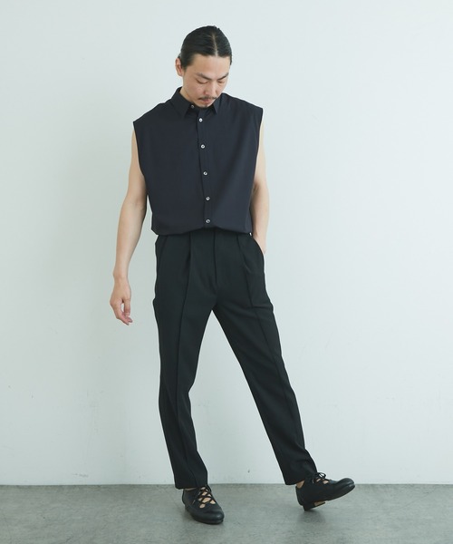 Lui's(ルイス)の「ネオクラシックピンタックスリムパンツ(スラックス・メンズ・オフホワイト/ブラック/グリーン・SMALL/MEDIUM)」の10枚目の写真