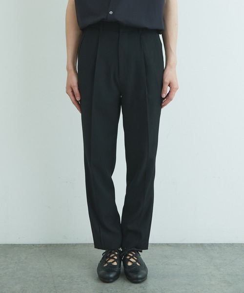 Lui's(ルイス)の「ネオクラシックピンタックスリムパンツ(スラックス・メンズ・オフホワイト/ブラック/グリーン・SMALL/MEDIUM)」の12枚目の写真