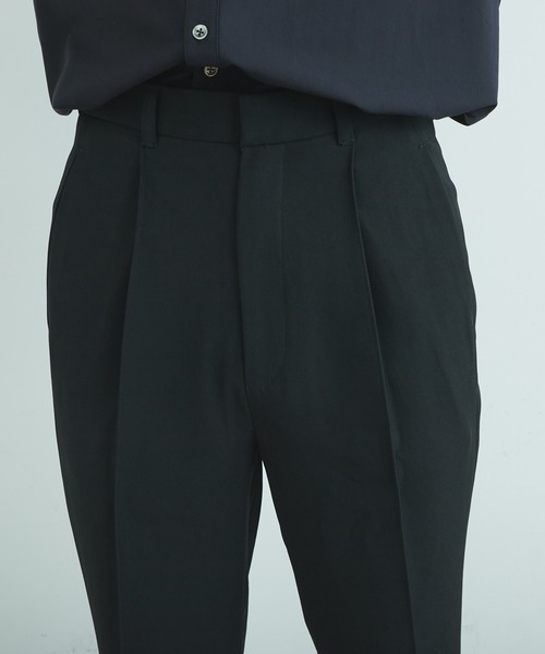 Lui's(ルイス)の「ネオクラシックピンタックスリムパンツ(スラックス・メンズ・オフホワイト/ブラック/グリーン・SMALL/MEDIUM)」の16枚目の写真