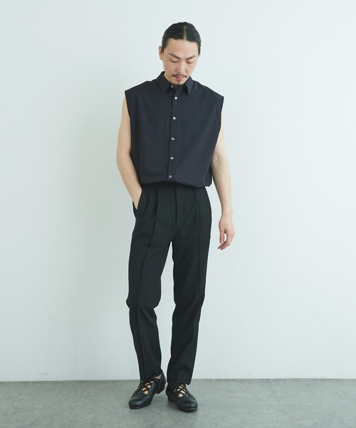 Lui's(ルイス)の「ネオクラシックピンタックスリムパンツ(スラックス・メンズ・オフホワイト/ブラック/グリーン・SMALL/MEDIUM)」の20枚目の写真