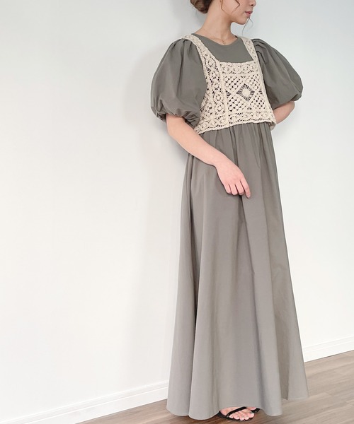 JUNOAH（ジュノア）の「ビスチェ付きパフスリーブマキシ丈ワンピース（ワンピース・レディース・グレイッシュベージュ/チャコール/ブラック系その他/グレー/ホワイト/ブラック・MEDIUM/LARGE）」の20枚目の写真