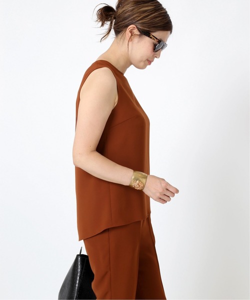 Deuxieme Classe(ドゥーズィエムクラス)の「Back satin ノースリーブ プルオーバー(シャツ/ブラウス・レディース・キャメル/テラコッタ・FREE)」の3枚目の写真