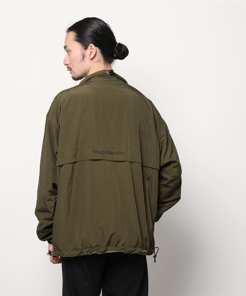 MAGIC NUMBER（マジック ナンバー）の「【MAGIC NUMBER】WHITE OCEAN REVERSIBLE SPORTS JK（ナイロンジャケット・メンズ・ブラック/オリーブ・MEDIUM/LARGE/X-LARGE）」の7枚目の写真