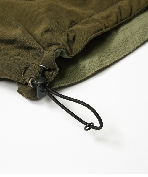 MAGIC NUMBER（マジック ナンバー）の「【MAGIC NUMBER】WHITE OCEAN REVERSIBLE SPORTS JK（ナイロンジャケット・メンズ・ブラック/オリーブ・MEDIUM/LARGE/X-LARGE）」の18枚目の写真