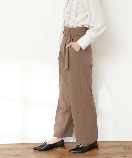 N.（N. Natural Beauty Basic）（エヌエヌナチュラルビューティーベーシック）の「◆ボタンベルト付ストレートパンツ（その他パンツ・レディース・イエロー/モカ/スモークピンク・MEDIUM）」の11枚目の写真