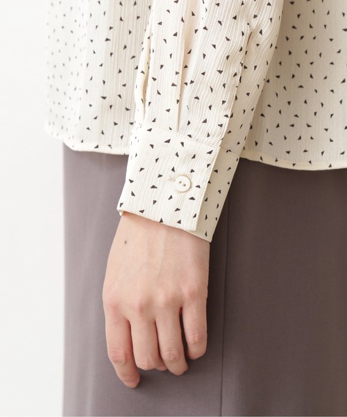 NATURAL BEAUTY BASIC（ナチュラルビューティーベーシック）の「ＷＥＢ限定ドビープリントボウブラウス/0171210906（シャツ/ブラウス・レディース・ホワイト系その他/グリーン系その他/ブラック系その他・MEDIUM/SMALL）」の9枚目の写真