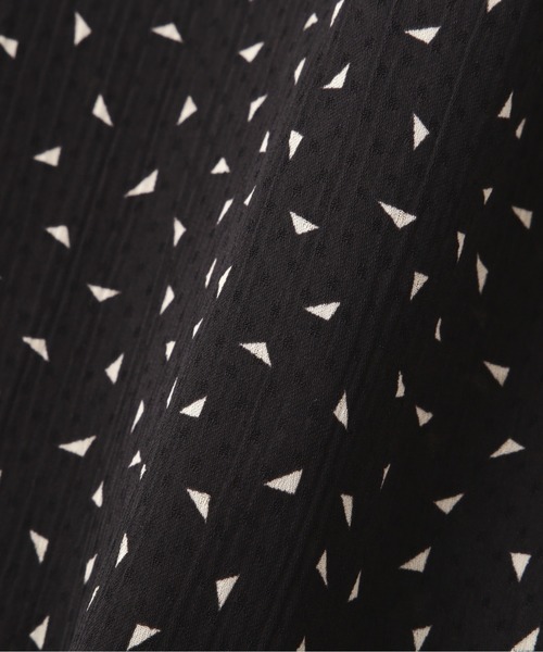 NATURAL BEAUTY BASIC（ナチュラルビューティーベーシック）の「ＷＥＢ限定ドビープリントボウブラウス/0171210906（シャツ/ブラウス・レディース・ホワイト系その他/グリーン系その他/ブラック系その他・MEDIUM/SMALL）」の19枚目の写真