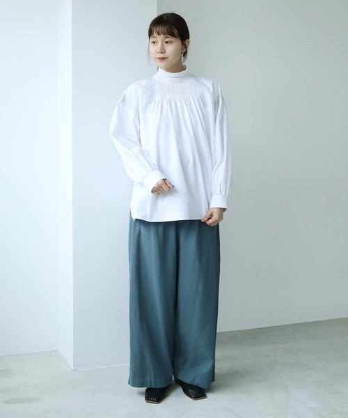 cardo fabrica(カルドファブリカ)の「ミシン飾りステッチ レース衿シャーリングブラウス(シャツ/ブラウス・レディース・ホワイト/ブラック・FREE)」の8枚目の写真