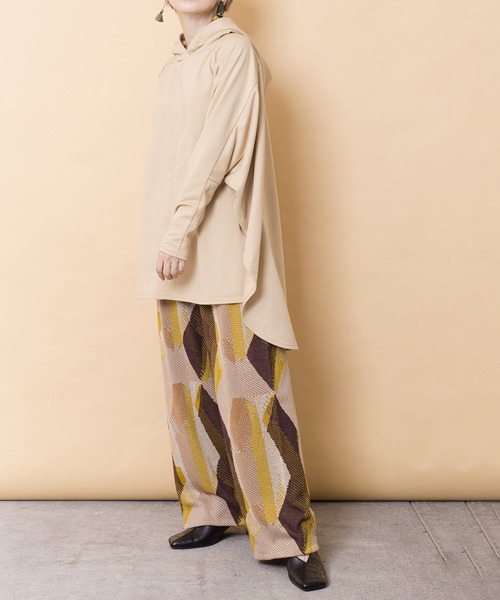 OSMOSIS（オズモーシス）の「フードポンチョプルオーバー（パーカー・レディース・ブラック/ライトカーキ/ライトベージュ・ONE SIZE）」の8枚目の写真