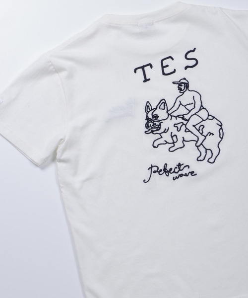 The Endless Summer(エンドレスサマー)の「TES BUHI EMB T-SHIRT / Tシャツ(Tシャツ/カットソー・メンズ・ホワイト/ブラック/ネイビー・SMALL/MEDIUM/LARGE/X-LARGE)」の2枚目の写真