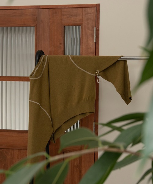 Amiur（エミレ）の「silky balloon sleeve knit（ニット/セーター・レディース・ベージュ/グリーン・FREE）」の4枚目の写真