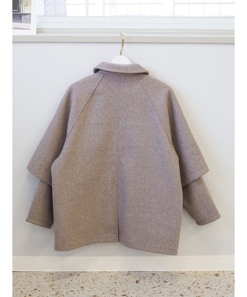 JUMELLE(ジュメロ)の「カットメルトンジャケット(ステンカラーコート・レディース・ベージュ・FREE)」の2枚目の写真