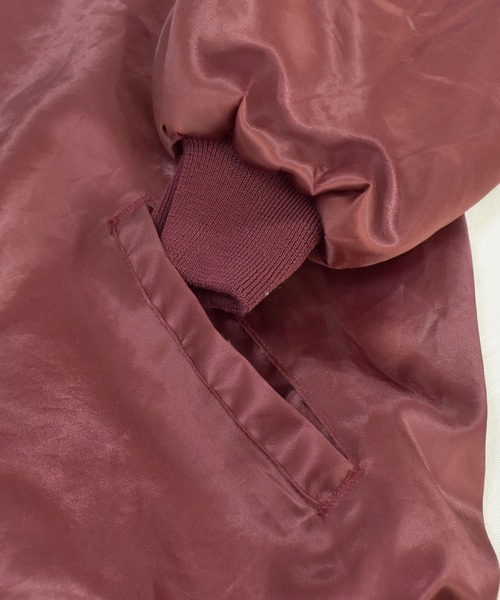 VINTAGE(ヴィンテージ)の「【ヴィンテージ古着】BRIDGEPORT ナイロンスタジャン USA製(テーラードジャケット・メンズ・バーガンディー・X-LARGE)」の5枚目の写真