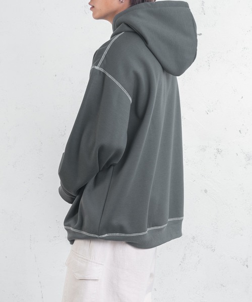 PairPair（ペアペア）の「配色ステッチフーディー(ユニセックス)（パーカー・レディース・グリーン/ダークブラック/ライトベージュ/グレイッシュブルー・FREE）」の15枚目の写真