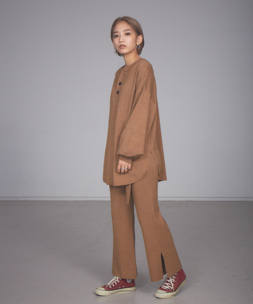 NOMINE（ノミネ）の「【展開店舗限定】ニットプルオーバー＆パンツセットアップ（ニット/セーター・レディース・ラベンダー/キャメル/グリーン/ブラック・フリー）」の4枚目の写真