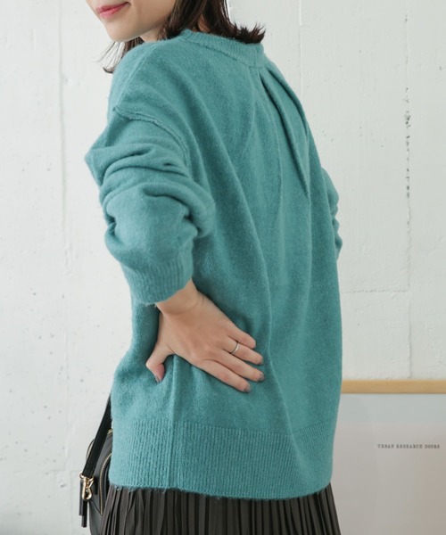 URBAN RESEARCH DOORS（アーバンリサーチドアーズ）の「バックタックカラーニット（ニット/セーター・レディース・ブルー/イエロー系その他/パープル・ONE）」の6枚目の写真