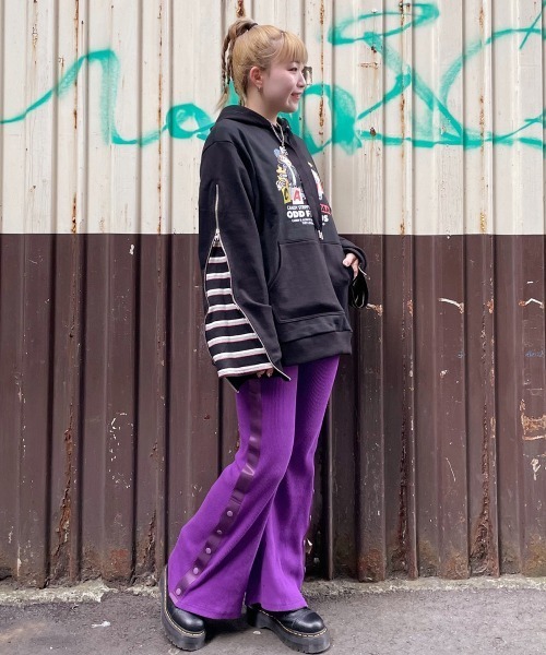 Candy Stripper（キャンディストリッパー）の「THE PRANK HOODIE（パーカー・レディース・ブラック/グリーン/パープル・2）」の21枚目の写真