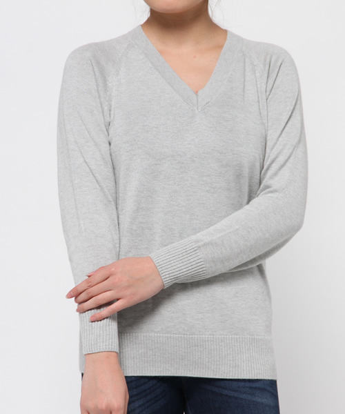 Whim Gazette（ウィムガゼット）の「シルク/カシミヤ Vネックプル