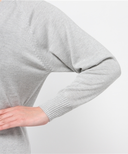 Whim Gazette（ウィムガゼット）の「シルク/カシミヤ Vネックプル