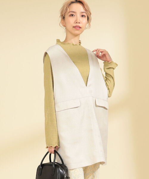 Ray BEAMS(レイビームス)の「Ray BEAMS / Vネック ロング ベスト(ベスト・レディース・ベージュ/レッド系その他・ONE SIZE)」の3枚目の写真