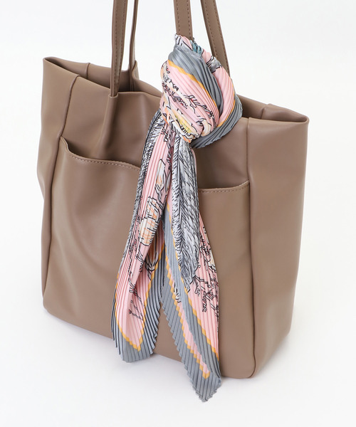 LBC(エルビーシー)の「シュシュ付き3WAYスカーフ ボタニカル柄(バンダナ/スカーフ・レディース・グレー・FREE)」の3枚目の写真