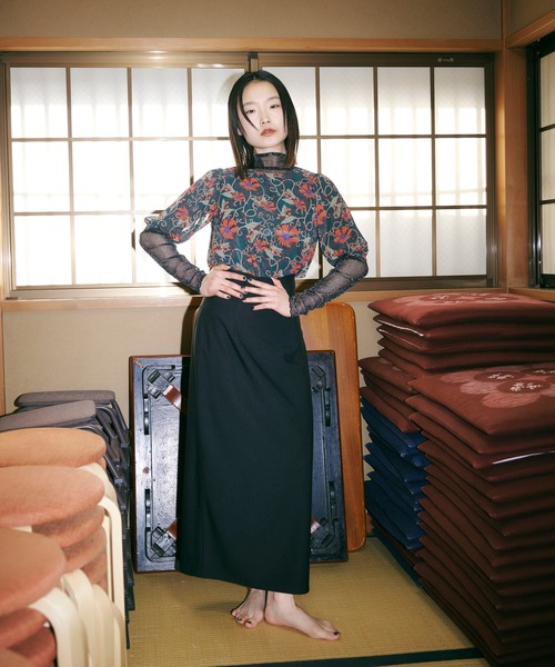 TINA：JOJUN（ティーナジョジュン）の「「麗」 花柄パフスリーブブラウス TINA：JOJUN（シャツ/ブラウス・レディース・ダークグリーン・M）」の4枚目の写真