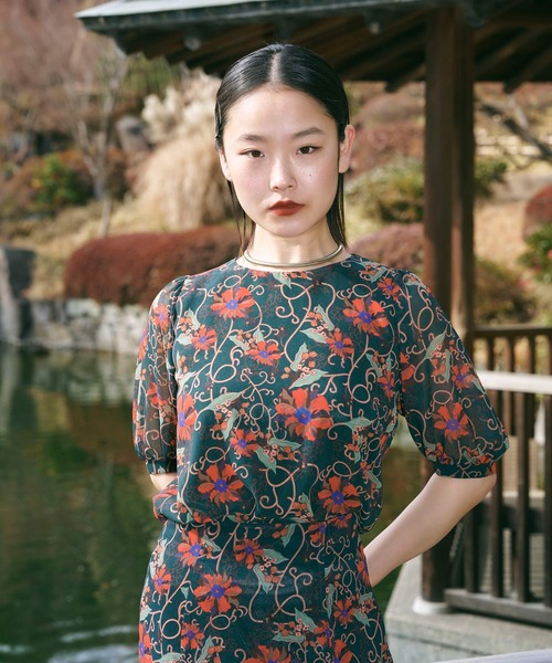 TINA：JOJUN（ティーナジョジュン）の「「麗」 花柄パフスリーブブラウス TINA：JOJUN（シャツ/ブラウス・レディース・ダークグリーン・M）」の14枚目の写真