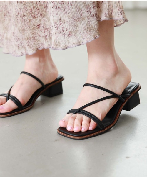 archives(アルシーヴ)の「ラインサンダル(サンダル・レディース・ブラック/イエロー/アイボリー・MEDIUM/LARGE)」の14枚目の写真