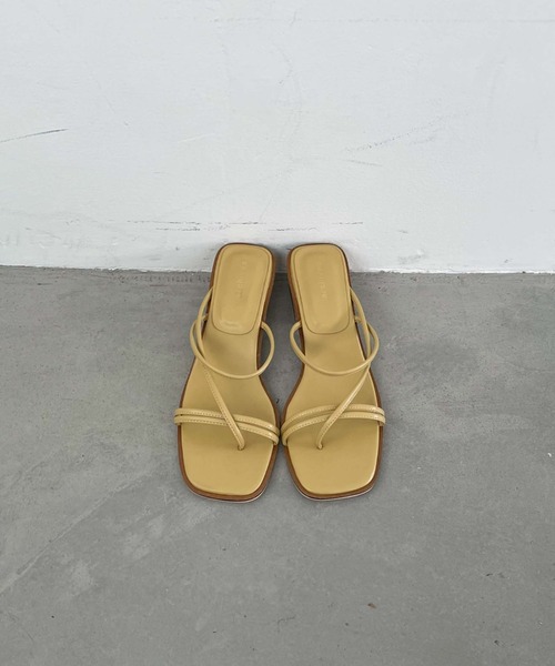 archives(アルシーヴ)の「ラインサンダル(サンダル・レディース・ブラック/イエロー/アイボリー・MEDIUM/LARGE)」の11枚目の写真