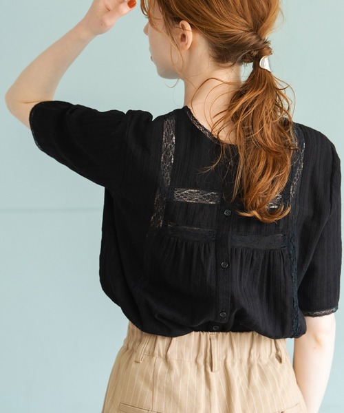 Crisp（クリスプ）の「ドビーレースストライプブラウス（シャツ/ブラウス・レディース・ブラック/ホワイト・FREE）」の2枚目の写真