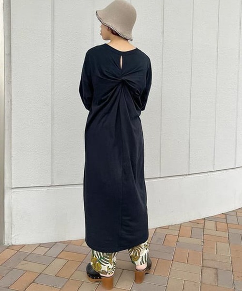 RODEO CROWNS WIDE BOWL（ロデオクラウンズワイドボウル）の「バックツイストワンピース（ワンピース・レディース・ホワイト/ブラウン/ブラック・FREE）」の6枚目の写真