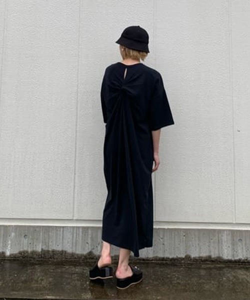 RODEO CROWNS WIDE BOWL（ロデオクラウンズワイドボウル）の「バックツイストワンピース（ワンピース・レディース・ホワイト/ブラウン/ブラック・FREE）」の9枚目の写真