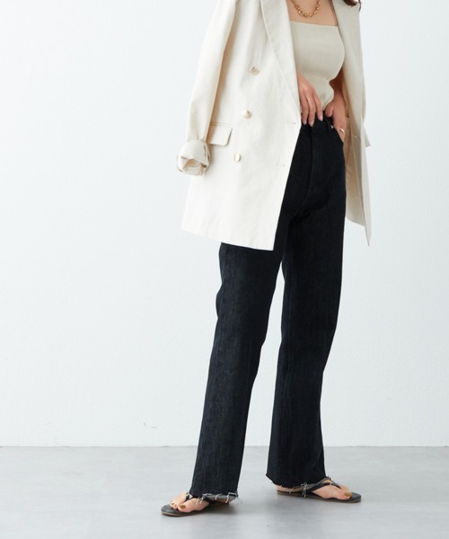 natural couture（ナチュラルクチュール）の「セルフカットフレアデニムパンツ（デニムパンツ・レディース・ブラック/サックスブルー/ブルー・SMALL/MEDIUM）」の4枚目の写真