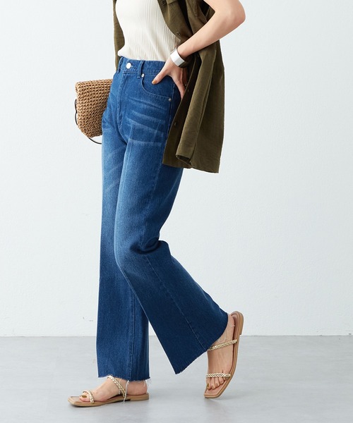 natural couture（ナチュラルクチュール）の「セルフカットフレアデニムパンツ（デニムパンツ・レディース・ブラック/サックスブルー/ブルー・SMALL/MEDIUM）」の10枚目の写真