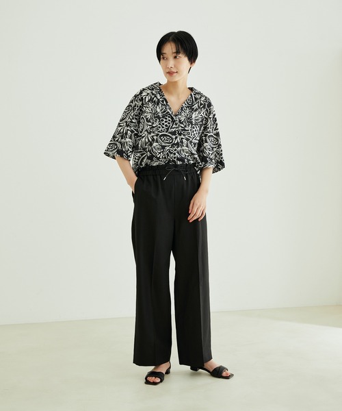 SALON adam et rope'（サロン アダム エ ロペ）の「【洗える】麻混ストレートイージーパンツ（その他パンツ・レディース・ブラック/カーキ・M/S）」の14枚目の写真