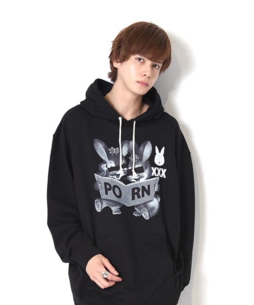 MILKBOY（ミルクボーイ）の「PORN BUNNY HOODIE（パーカー・メンズ・A/B/C・FREE）」の3枚目の写真