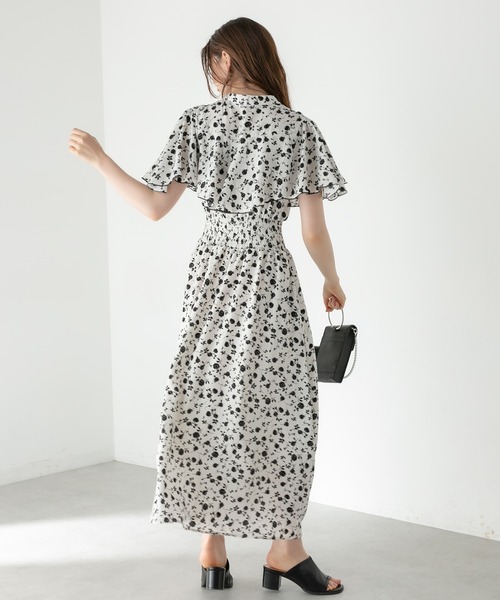 OLIVE des OLIVE(オリーブデオリーブ)の「ケープスリーブプチハイワンピース(ワンピース・レディース・アイボリー/サックスブルー/ベージュ・FREE)」の6枚目の写真