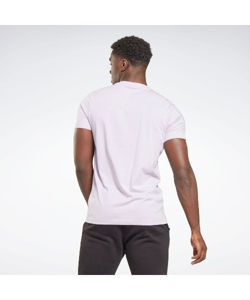 Reebok(リーボック)の「 アイデンティティ クラシックス Tシャツ / Identity Classics T-Shirt (Tシャツ/カットソー・メンズ・ブラック/ネイビー/ブルー/ホワイト/ライトパープル・SMALL/LARGE/XX-LARGE/XXX-LARGE/MEDIUM/X-LARGE/X-SMALL)」の17枚目の写真