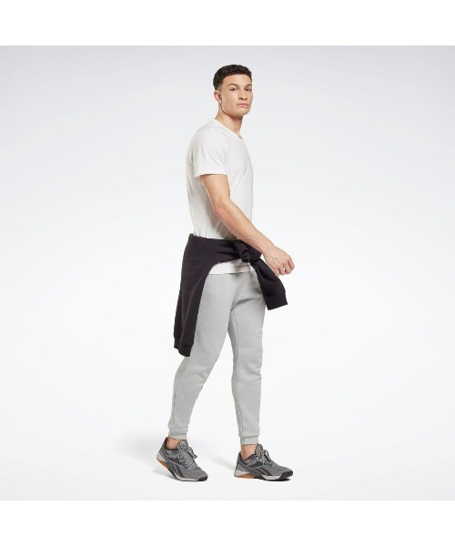 Reebok(リーボック)の「 アイデンティティ クラシックス Tシャツ / Identity Classics T-Shirt (Tシャツ/カットソー・メンズ・ブラック/ネイビー/ブルー/ホワイト/ライトパープル・SMALL/LARGE/XX-LARGE/XXX-LARGE/MEDIUM/X-LARGE/X-SMALL)」の18枚目の写真