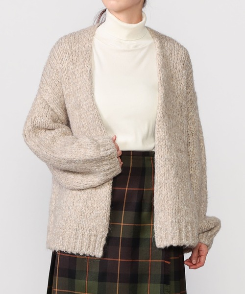 LE GLAZIK（ルグラジック）の「LE GLAZIK | スーパーファインアルパカ ショートカーディガン WOMEN（カーディガン/ボレロ・レディース・ピンク/ベージュ/チャコール・36）」の7枚目の写真