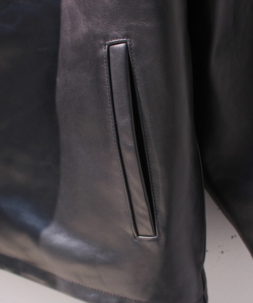 REMI RELIEF（レミレリーフ）の「【REMI RELIEF×Schott×Uncut Bound】別注シープコーチジャケット（ライダースジャケット・メンズ・ブラック・MEDIUM/LARGE/X-LARGE/XX-LARGE）」の3枚目の写真