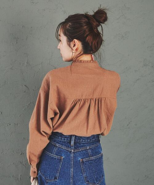 coen(コーエン)の「ウィンターリネンフリルピンタックシャツ(シャツ/ブラウス・レディース・オフホワイト/ダークグレー/モカ・L/M)」の9枚目の写真