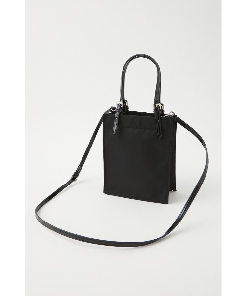 MOUSSY（マウジー）の「BELTED HANDLE MINI TOTE バッグ（ショルダーバッグ・レディース・レッド/ベージュ系その他/ブラック・FREE）」の4枚目の写真