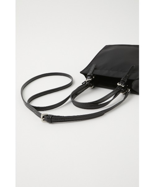 MOUSSY（マウジー）の「BELTED HANDLE MINI TOTE バッグ（ショルダーバッグ・レディース・レッド/ベージュ系その他/ブラック・FREE）」の8枚目の写真