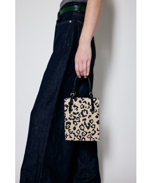 MOUSSY（マウジー）の「BELTED HANDLE MINI TOTE バッグ（ショルダーバッグ・レディース・レッド/ベージュ系その他/ブラック・FREE）」の16枚目の写真