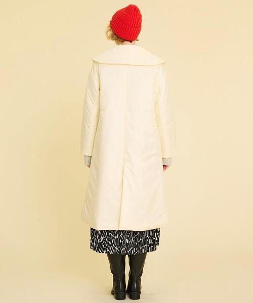 LANVIN en Bleu（ランバンオンブルー）の「【ヒートナビ使用】ライトタフタ中わたフレアコート（ダウンジャケット/コート・レディース・オフホワイト/グリーン・38/36）」の21枚目の写真