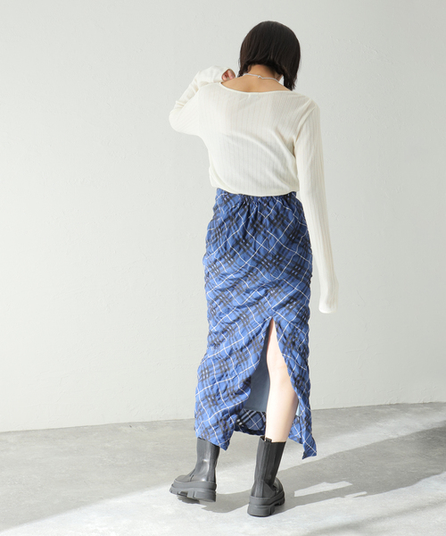 Oriens JOURNAL STANDARD（オリエンス ジャーナルスタンダード）の「バタフライエンブレムロングスリーブ / Butterfly emb. Long Sleeve（Tシャツ/カットソー・レディース・ホワイト/レッド/モスグリーン・FREE）」の6枚目の写真