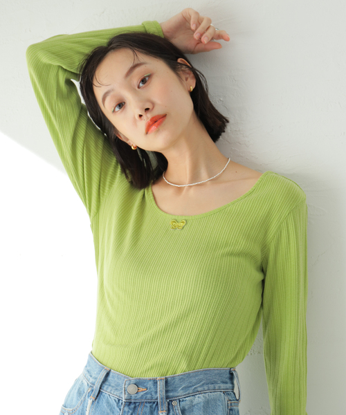 Oriens JOURNAL STANDARD（オリエンス ジャーナルスタンダード）の「バタフライエンブレムロングスリーブ / Butterfly emb. Long Sleeve（Tシャツ/カットソー・レディース・ホワイト/レッド/モスグリーン・FREE）」の7枚目の写真