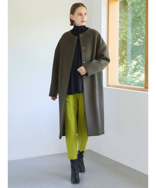 ELENDEEK（エレンディーク）の「クルーネックコクーンコート（ノーカラーコート・レディース・ブラック/キャメル/イエロー/ベージュ/カーキ・01/02）」の7枚目の写真